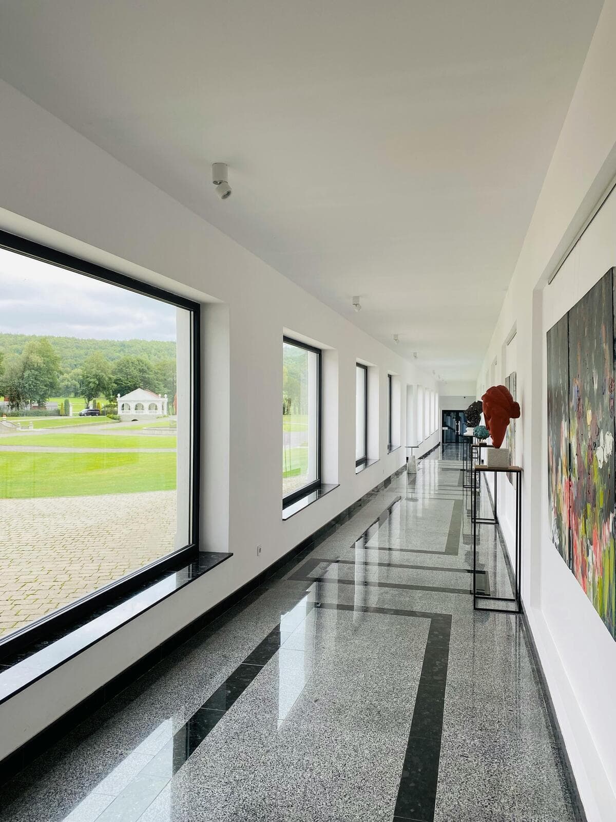 Außenreinigung von Wegen und Eingängen